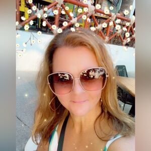 Meet your Posher, Martine